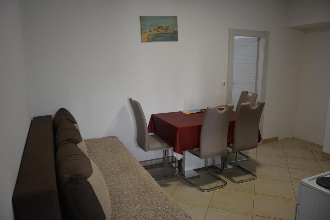 Apartments Djedovic 2 Petrovac Exterior foto