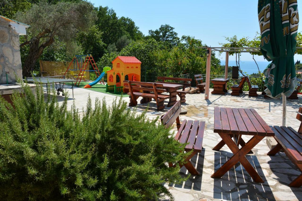 Apartments Djedovic 2 Petrovac Exterior foto